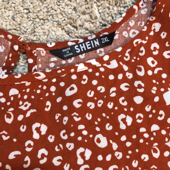 Shein patterned top - Picture 2 of 2